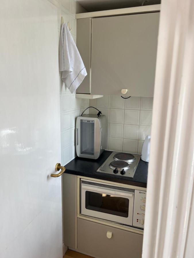 לונדון Super Located Studio In South Ken At Chelsea Cloister מראה חיצוני תמונה