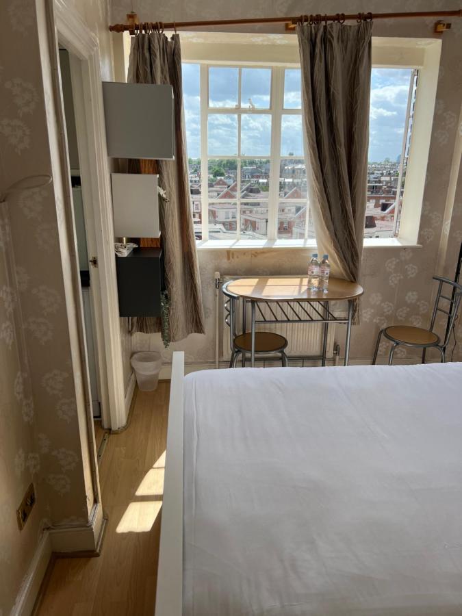 לונדון Super Located Studio In South Ken At Chelsea Cloister מראה חיצוני תמונה